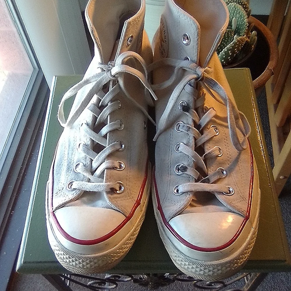 Converse White High-Top Athletic Shoes Classic Canvas - Picture 7 of 7